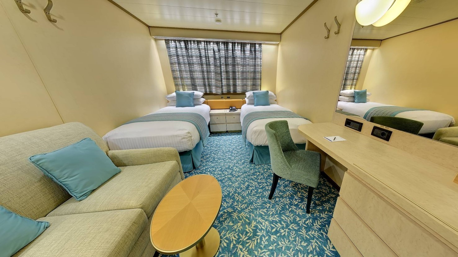 Fred Olsen Bolette - Superior Interior, G.jpg